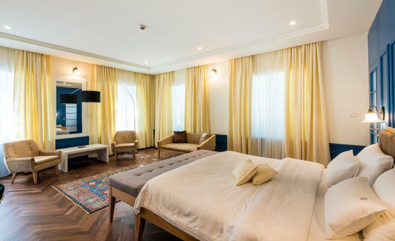 Hotel Gradska Cetinje Buitenkant foto