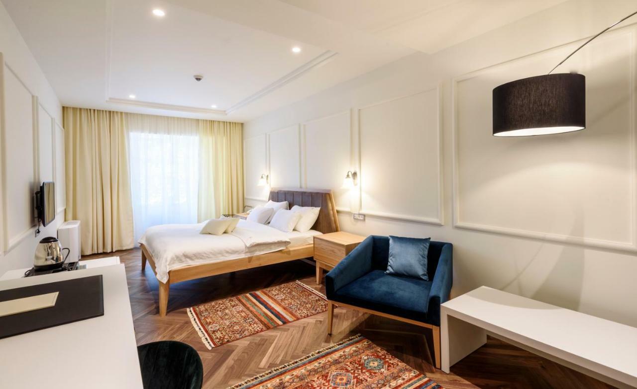 Hotel Gradska Cetinje Buitenkant foto